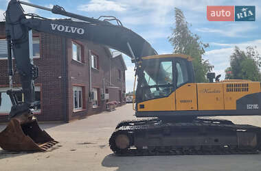 Гусеничный экскаватор Volvo EC 210CL 2010 в 