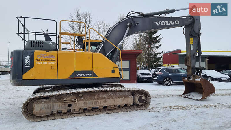 Гусеничний екскаватор Volvo EC 220D 2016 в Одесі