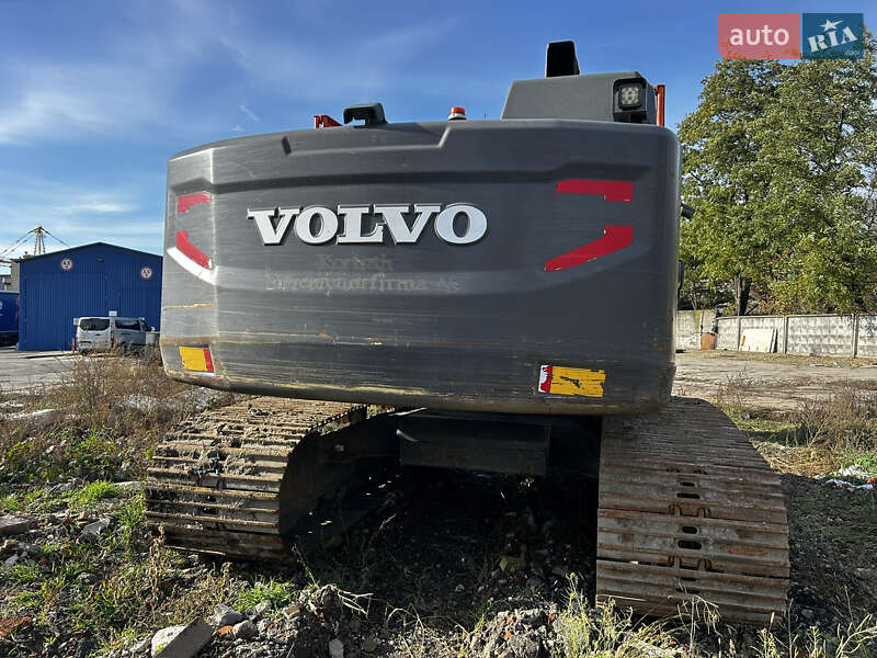 Гусеничний екскаватор Volvo EC 220DL 2018 в Києві фото 6 Гусеничний екскаватор Volvo EC 220DL 2018 в Києві