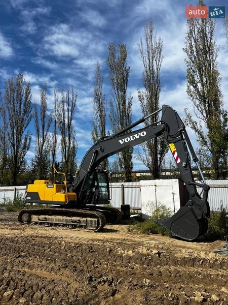 Гусеничный экскаватор Volvo EC 220DL 2023 в Ужгороде
