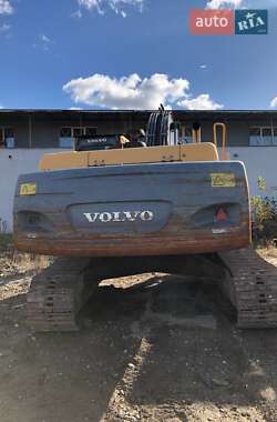 Гусеничный экскаватор Volvo EC 240 BNLC 2007 в 
