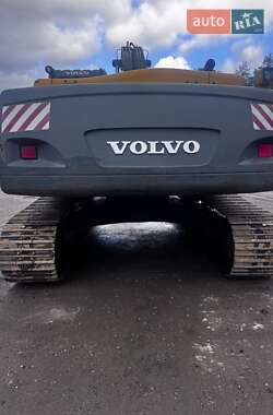 Гусеничный экскаватор Volvo EC 240 BNLC 2007 в 