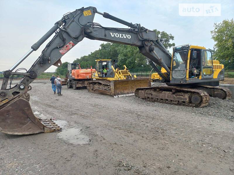 Volvo EC 240CL 2002
