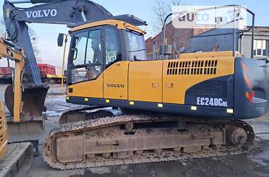 Гусеничный экскаватор Volvo EC 240CL 2009 в Калуше