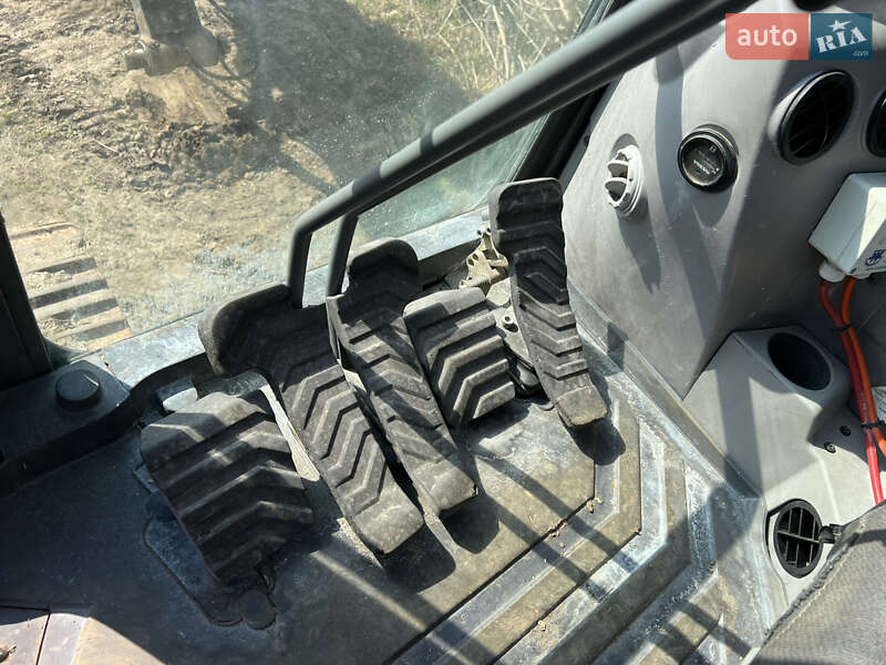 Гусеничний екскаватор Volvo EC 240CL 2008 в Луцьку