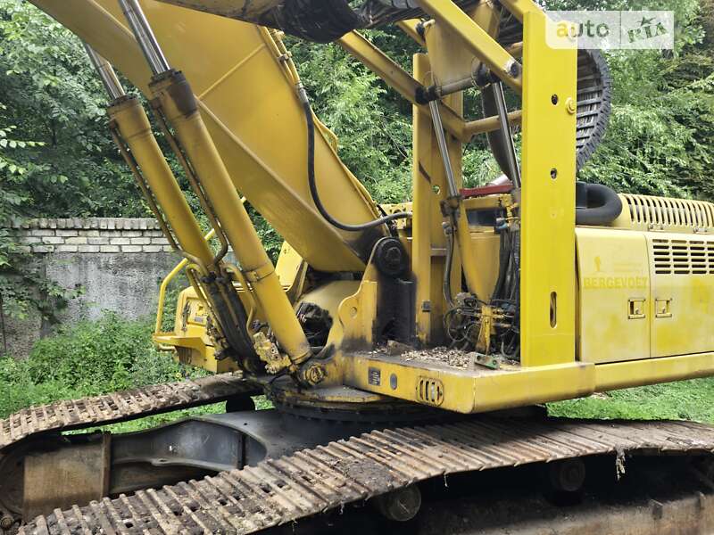Гусеничний екскаватор Volvo EC 290B LC 2005 в Києві