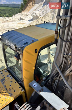 Гусеничный экскаватор Volvo EC 290B LC 2002 в 