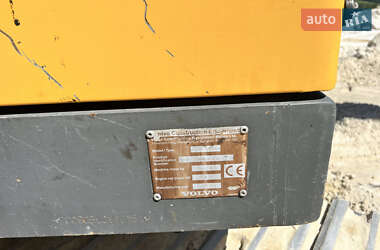 Гусеничный экскаватор Volvo EC 290B LC 2002 в 