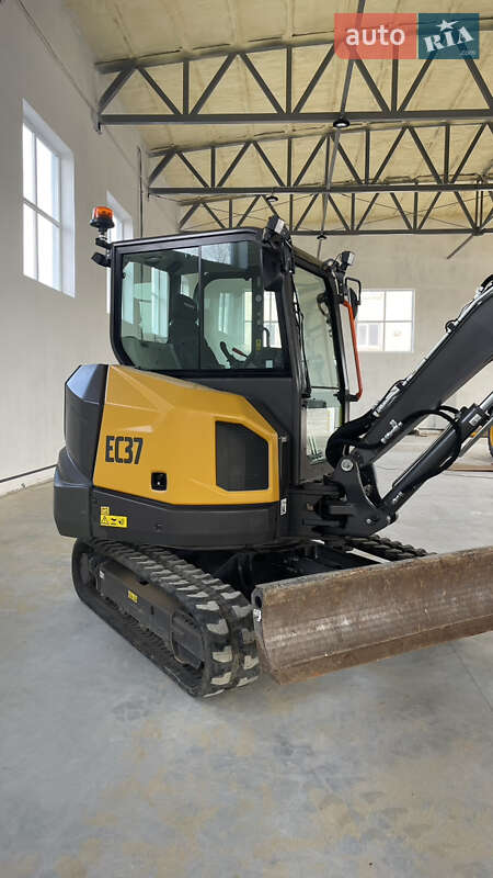 Гусеничный экскаватор Volvo EC 35 2024 в Коломые фото 2 Гусеничный экскаватор Volvo EC 35 2024 в Коломые