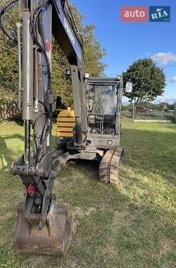 Гусеничный экскаватор Volvo EC 55C 2012 в 
