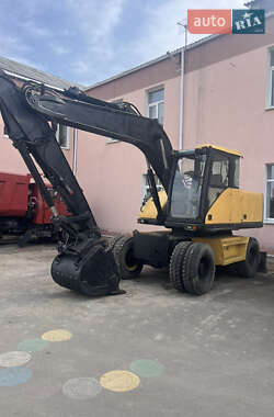Колесный экскаватор Volvo EW 140B 2001 в 
