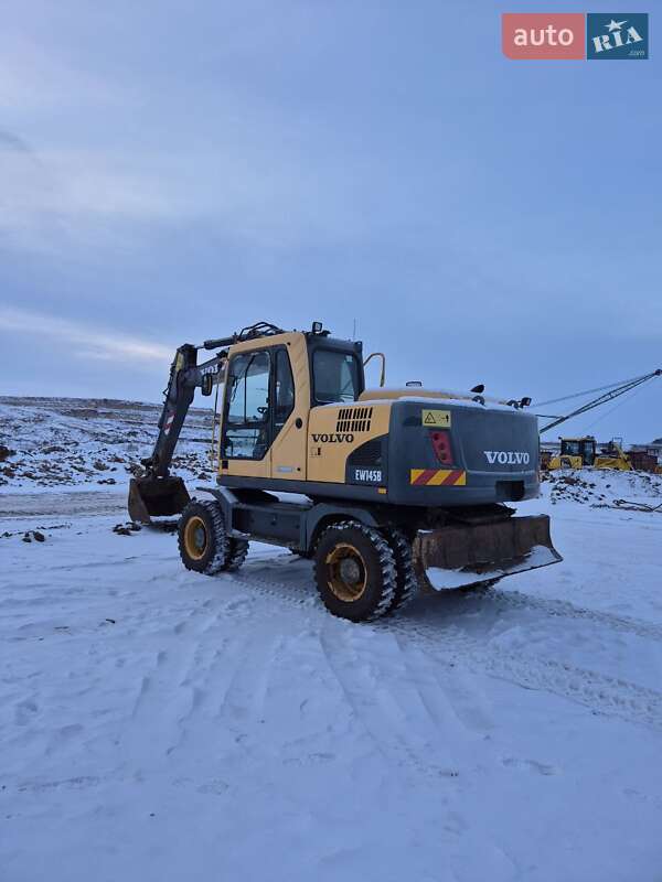 Колесный экскаватор Volvo EW 145B 2014 в Вольногорске