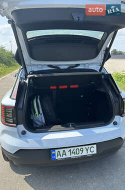 Внедорожник / Кроссовер Volvo EX30 2024 в 