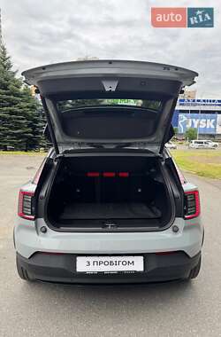 Внедорожник / Кроссовер Volvo EX30 2024 в 