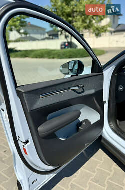 Внедорожник / Кроссовер Volvo EX30 2024 в 