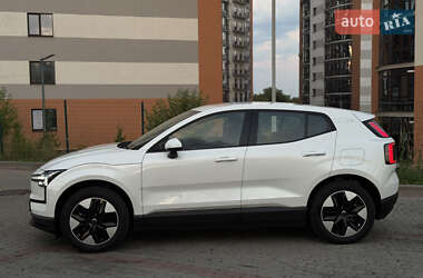 Внедорожник / Кроссовер Volvo EX30 2024 в 