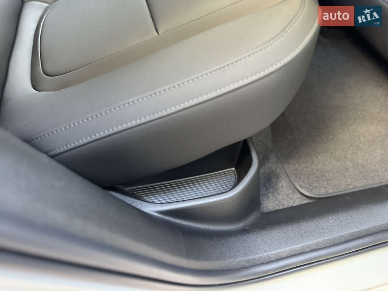 Внедорожник / Кроссовер Volvo EX30 2024 в Ивано-Франковске