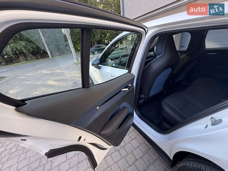 Внедорожник / Кроссовер Volvo EX30 2024 в Ивано-Франковске