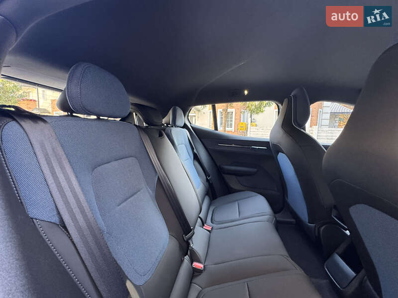 Внедорожник / Кроссовер Volvo EX30 2024 в Ивано-Франковске