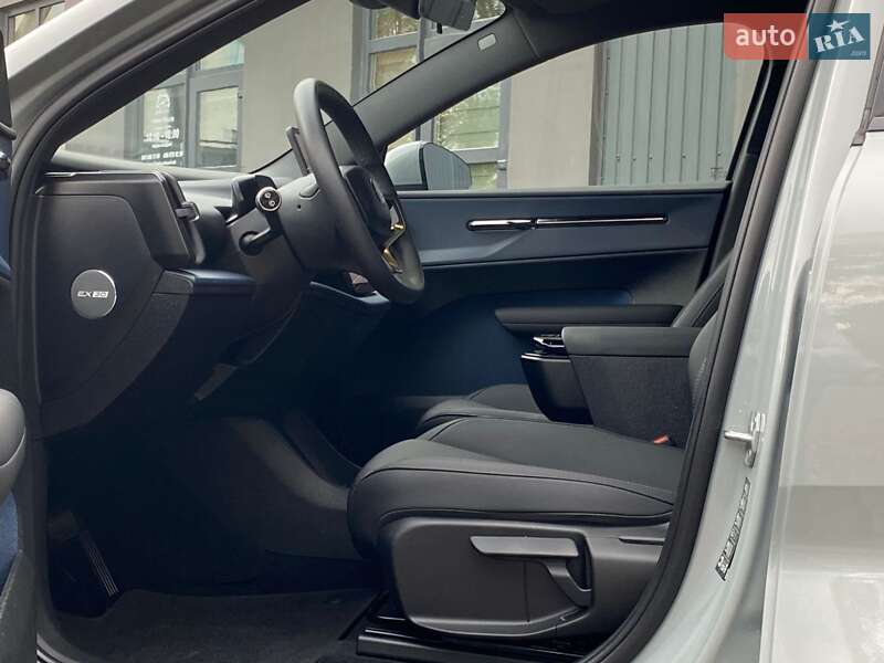 Позашляховик / Кросовер Volvo EX30 2024 в Калуші