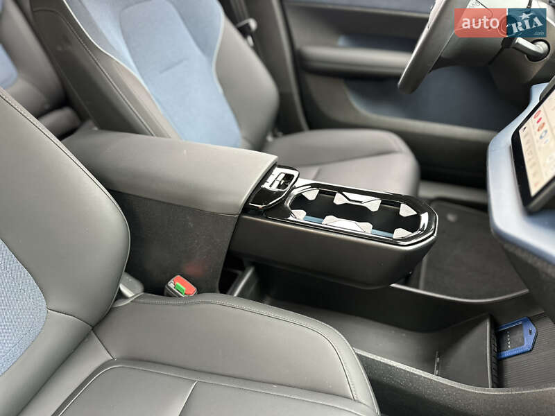 Позашляховик / Кросовер Volvo EX30 2024 в Ужгороді