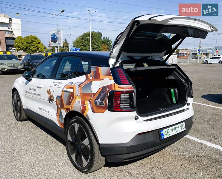 Позашляховик / Кросовер Volvo EX30 2024 в Дніпрі