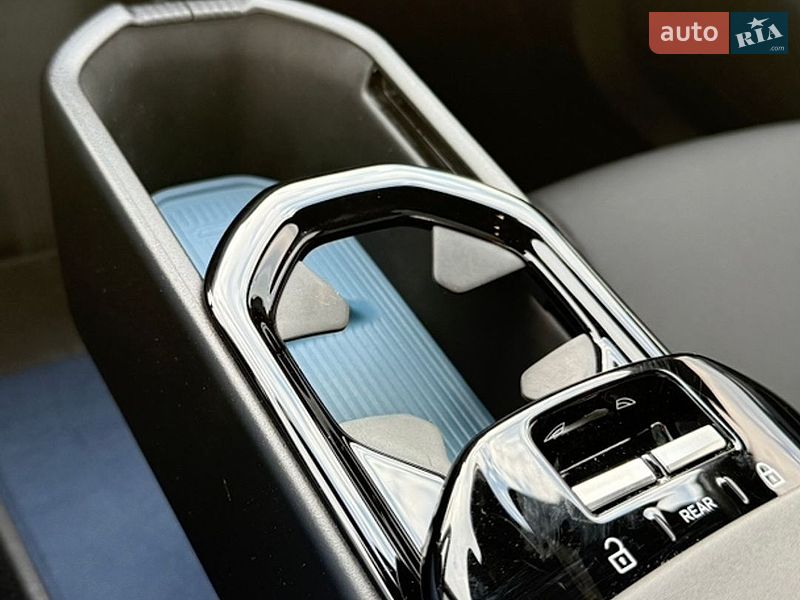 Внедорожник / Кроссовер Volvo EX30 2023 в Киеве