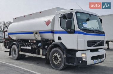 Бензовоз Volvo FE 2013 в Тернополе