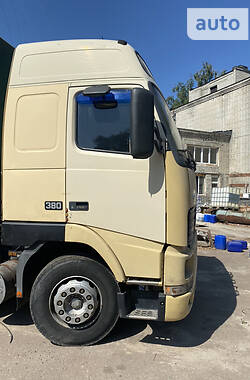 Тягач Volvo FH 12 2000 в Чернигове