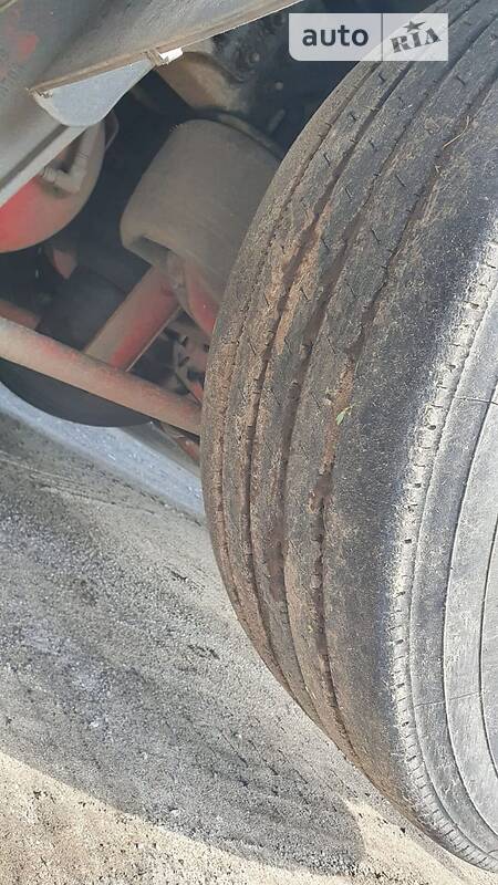 Контейнеровоз Volvo FH 12 2003 в Ужгороді