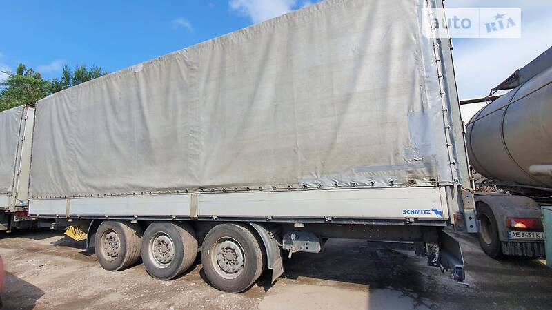 Контейнеровоз Volvo FH 12 2003 в Ужгороді