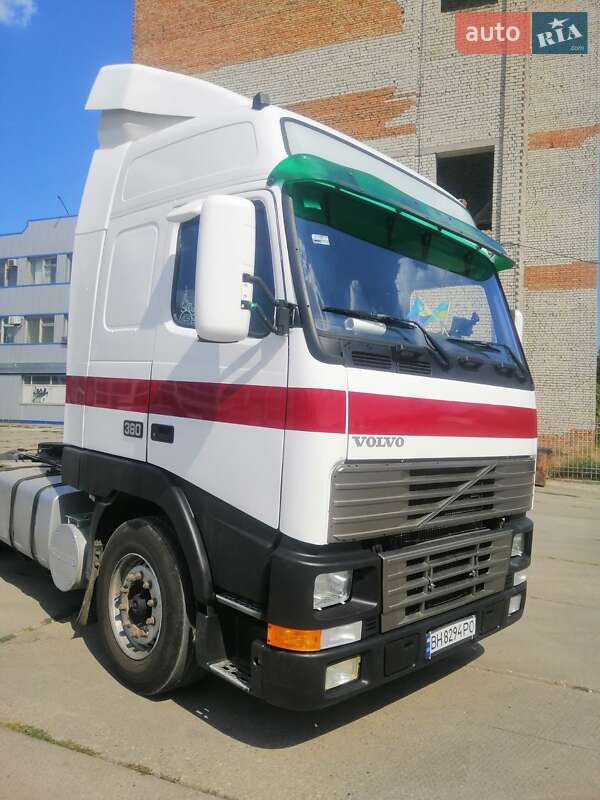 Тягач Volvo FH 12 2000 в Черноморске