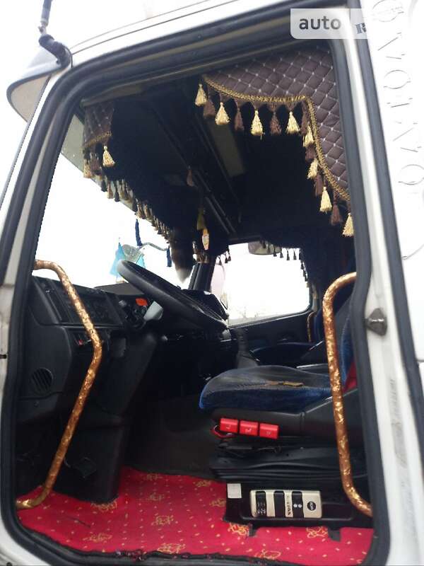 Зерновоз Volvo FH 12 2001 в Чечельнике фото 3 Зерновоз Volvo FH 12 2001 в Чечельнике