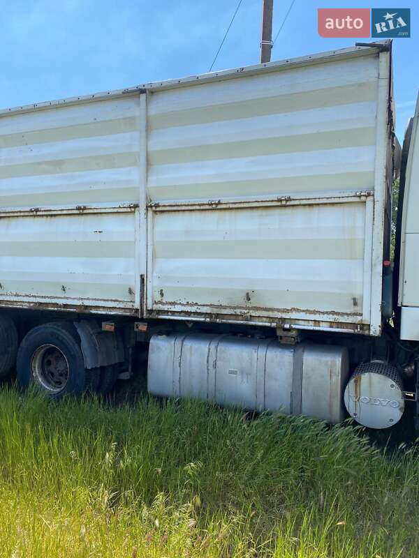 Зерновоз Volvo FH 12 2005 в Днепре