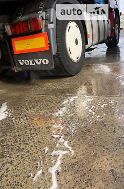 Тягач Volvo FH 12 2004 в 