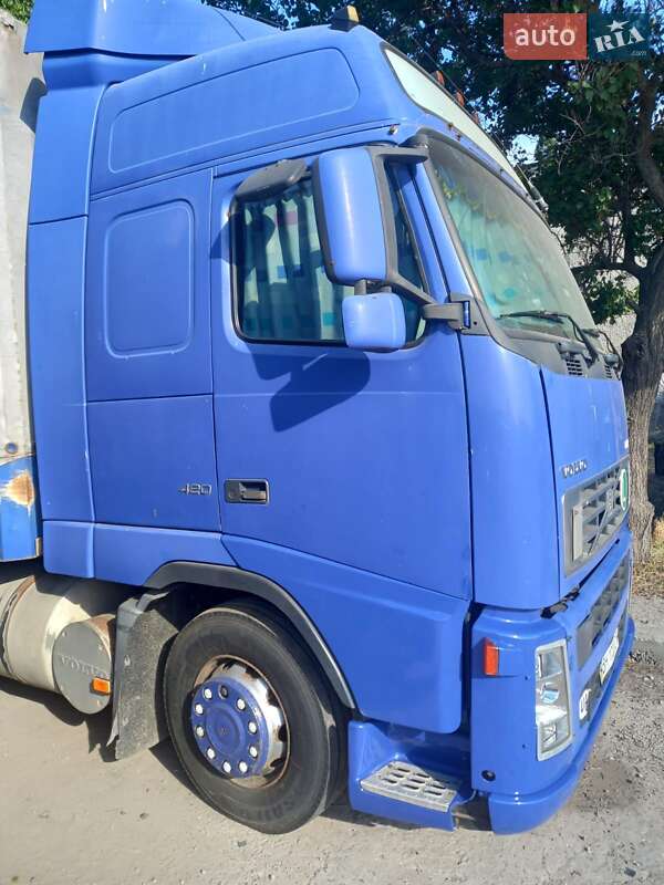 Тягач Volvo FH 12 2003 в Арцизе