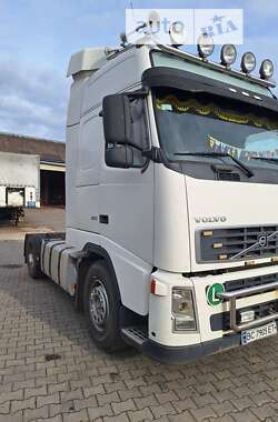 Тягач Volvo FH 12 2004 в Стрые