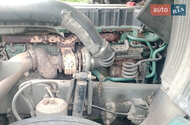 Зерновоз Volvo FH 12 2000 в 
