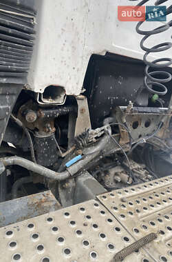 Тягач Volvo FH 12 2001 в 