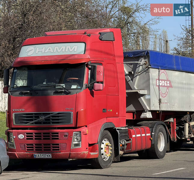 Тягач Volvo FH 12 2004 в 
