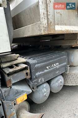 Зерновоз Volvo FH 12 2004 в 
