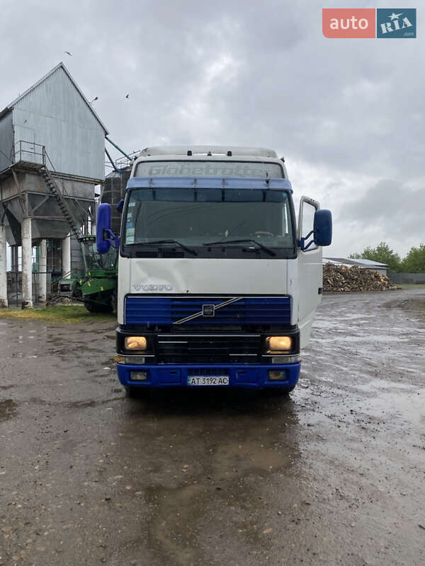 Самоскид Volvo FH 12 2001 в Снятині