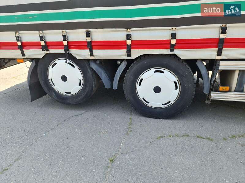 Тентованый Volvo FH 12 2004 в Николаеве