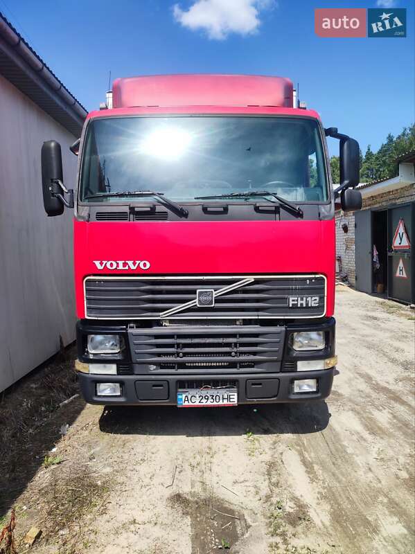 Грузовой фургон Volvo FH 12 1999 в 