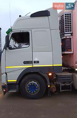Другие грузовики Volvo FH 12 2001 в 