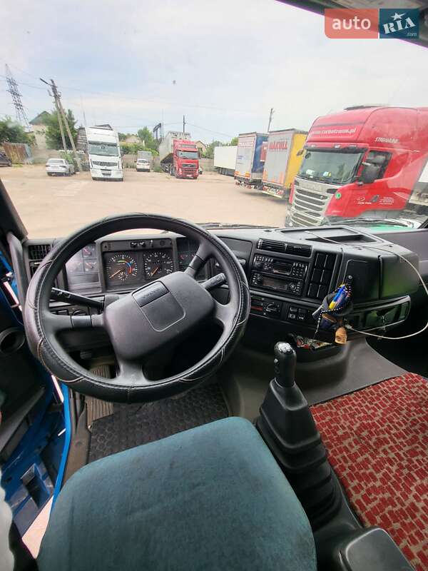 Тентованый Volvo FH 12 2000 в Чернигове