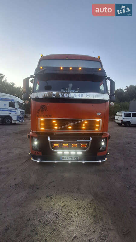 Тентованый Volvo FH 12 2005 в Ичне