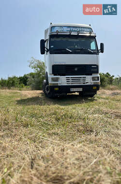 Тягач Volvo FH 12 2001 в 
