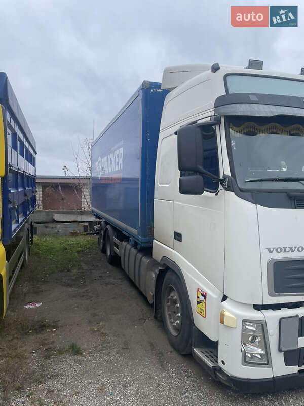 Грузовой фургон Volvo FH 12 2006 в Харькове