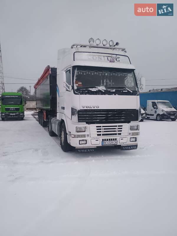 Тягач Volvo FH 12 2002 в Млинове